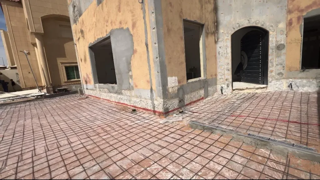 نعيد إحياء المباني والواجهات بأعلى معايير الجودة، لضمان استدامة الهياكل وتحسين المظهر المعماري.